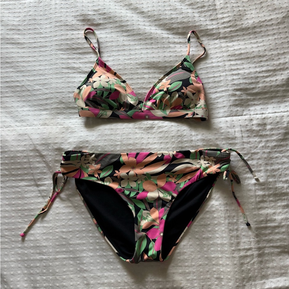 Roxy Bikini Set